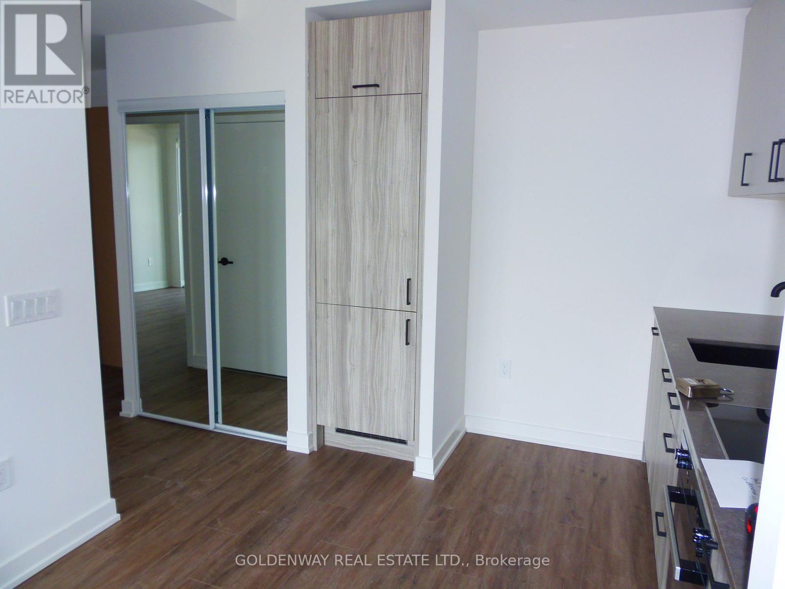 1208 - 1 Quarrington Lane, Toronto, Ontario  M3C 0S4 - Photo 4 - C12834400