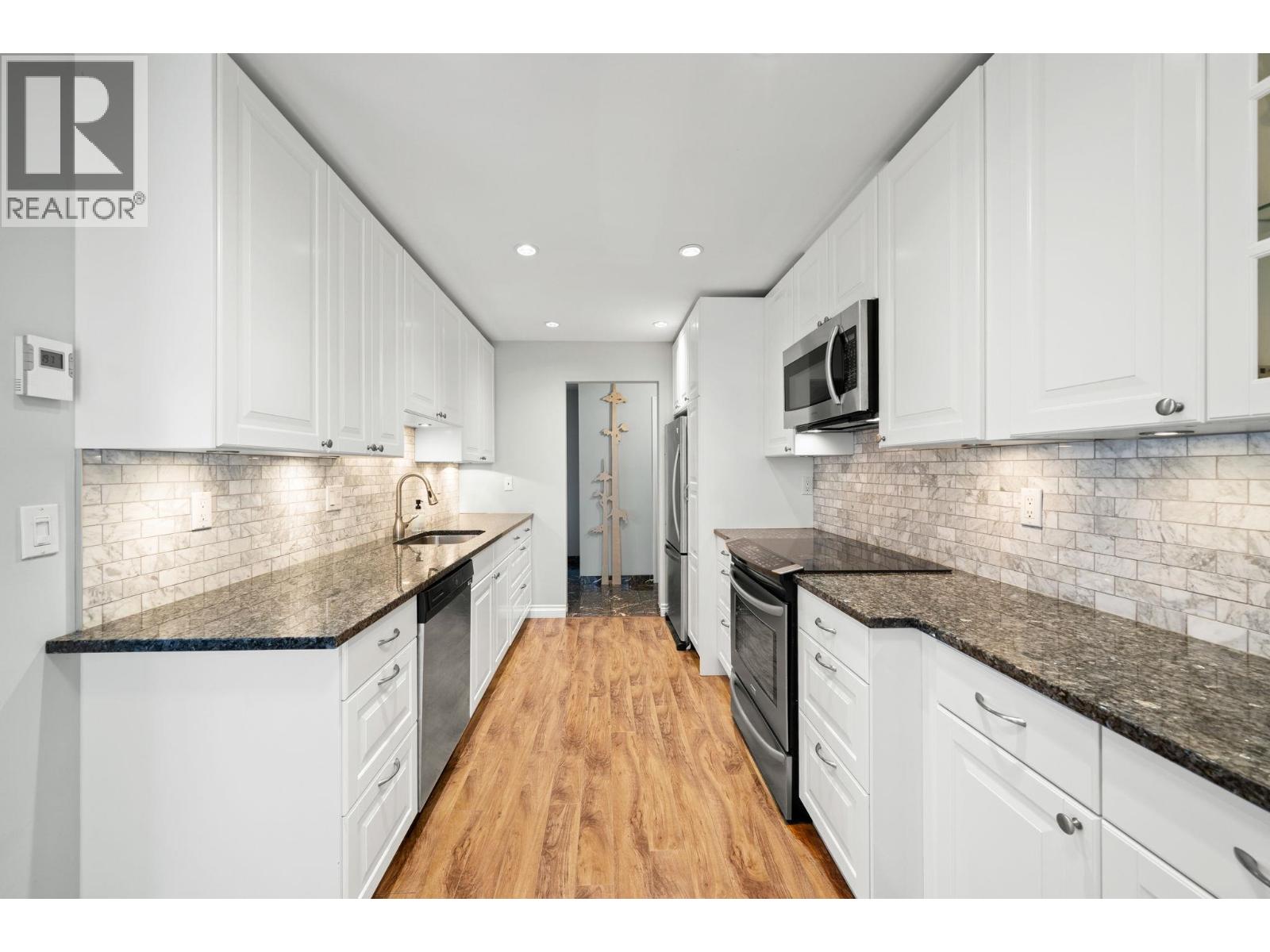 307 1240 Quayside Drive, New Westminster, British Columbia  V3M 6H1 - Photo 15 - R3095157