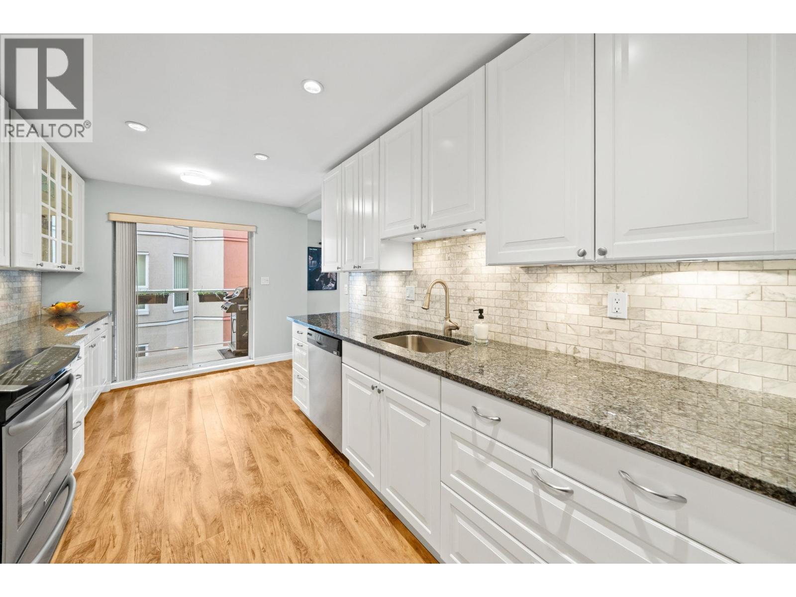 307 1240 Quayside Drive, New Westminster, British Columbia  V3M 6H1 - Photo 17 - R3095157