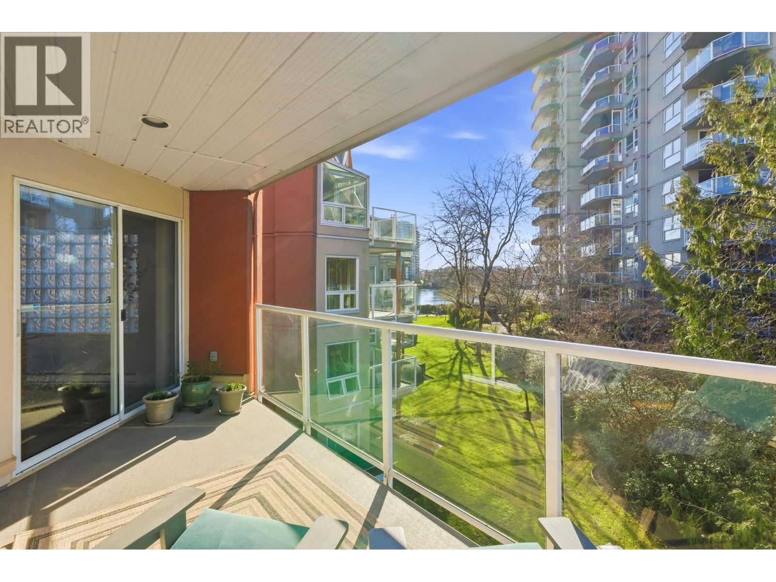 307 1240 Quayside Drive, New Westminster, British Columbia  V3M 6H1 - Photo 2 - R3095157