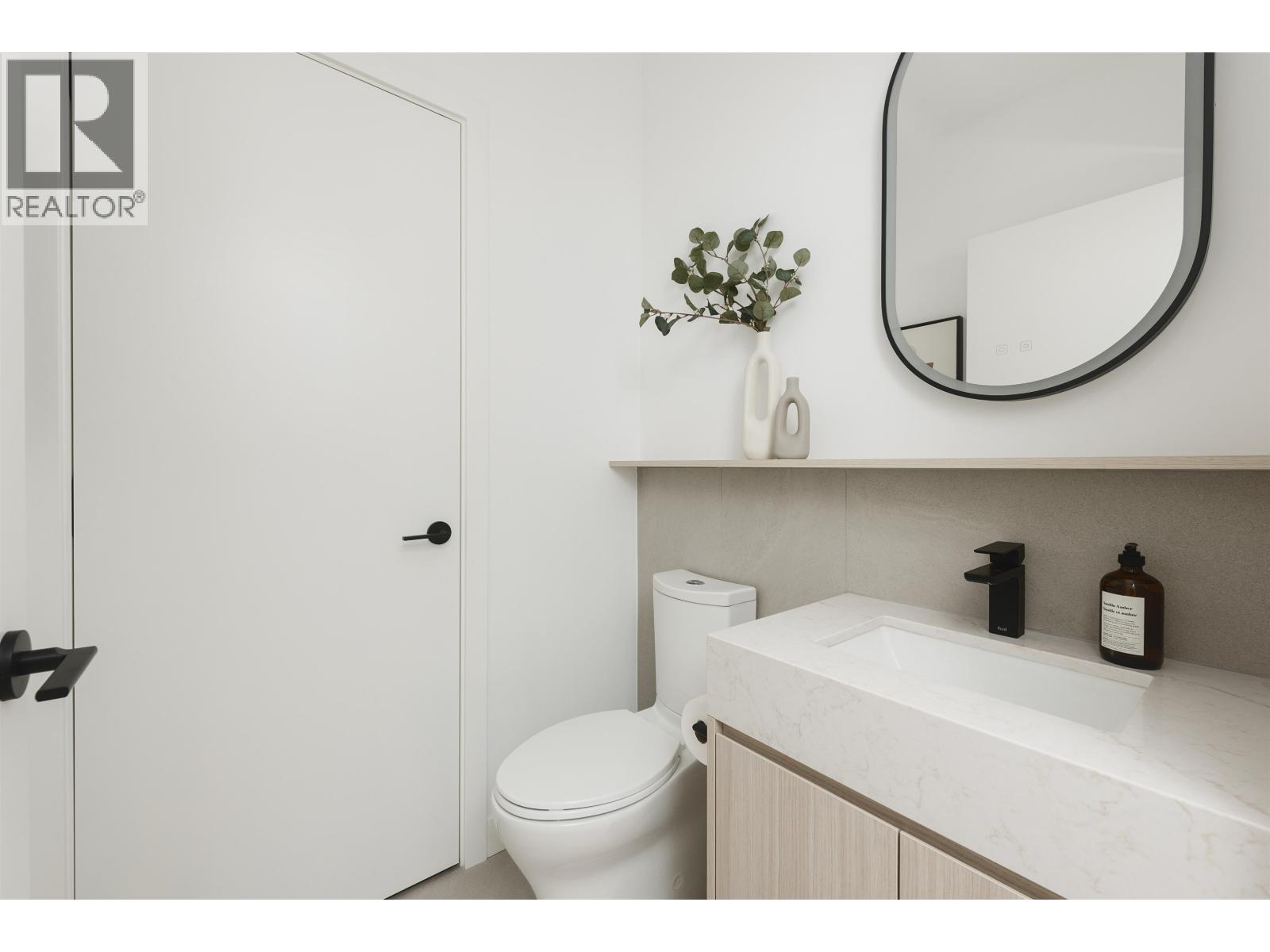 1 2755 W 11th Avenue, Vancouver, British Columbia  V6K 2L8 - Photo 13 - R3095197