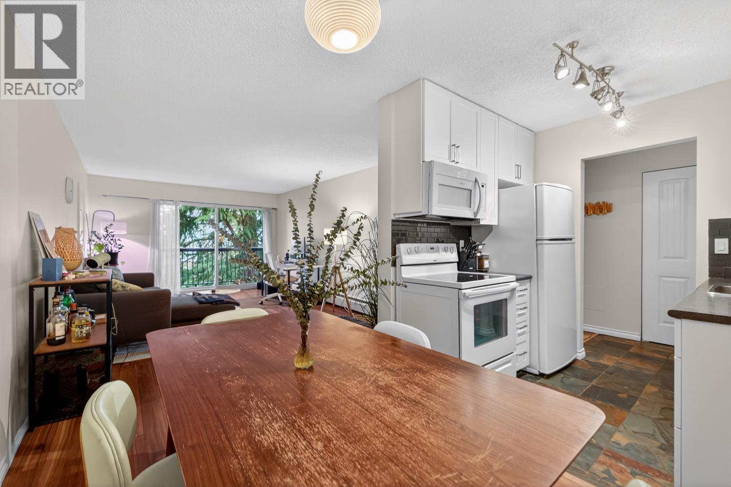 326 680 E 5th Avenue, Vancouver, British Columbia  V5T 1J2 - Photo 23 - R3095200