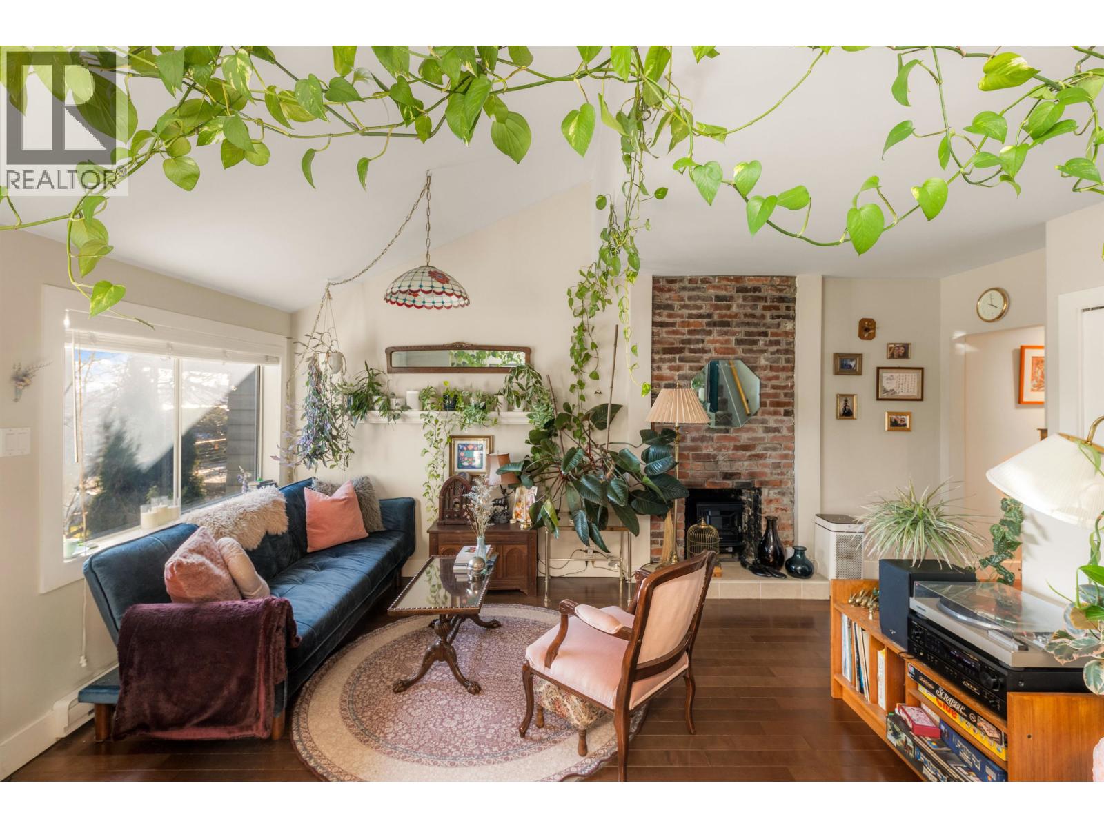 612 E 4th Street, North Vancouver, British Columbia  V7L 1J8 - Photo 4 - R3095207