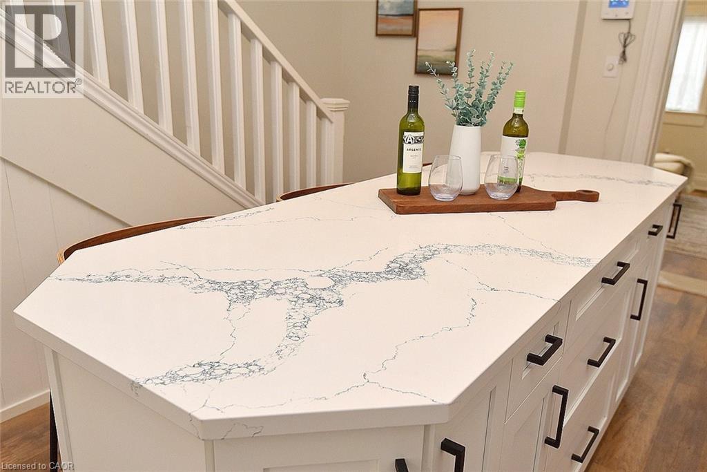 277 Main Street W, Hamilton, Ontario  L8P 1J7 - Photo 12 - 40775930