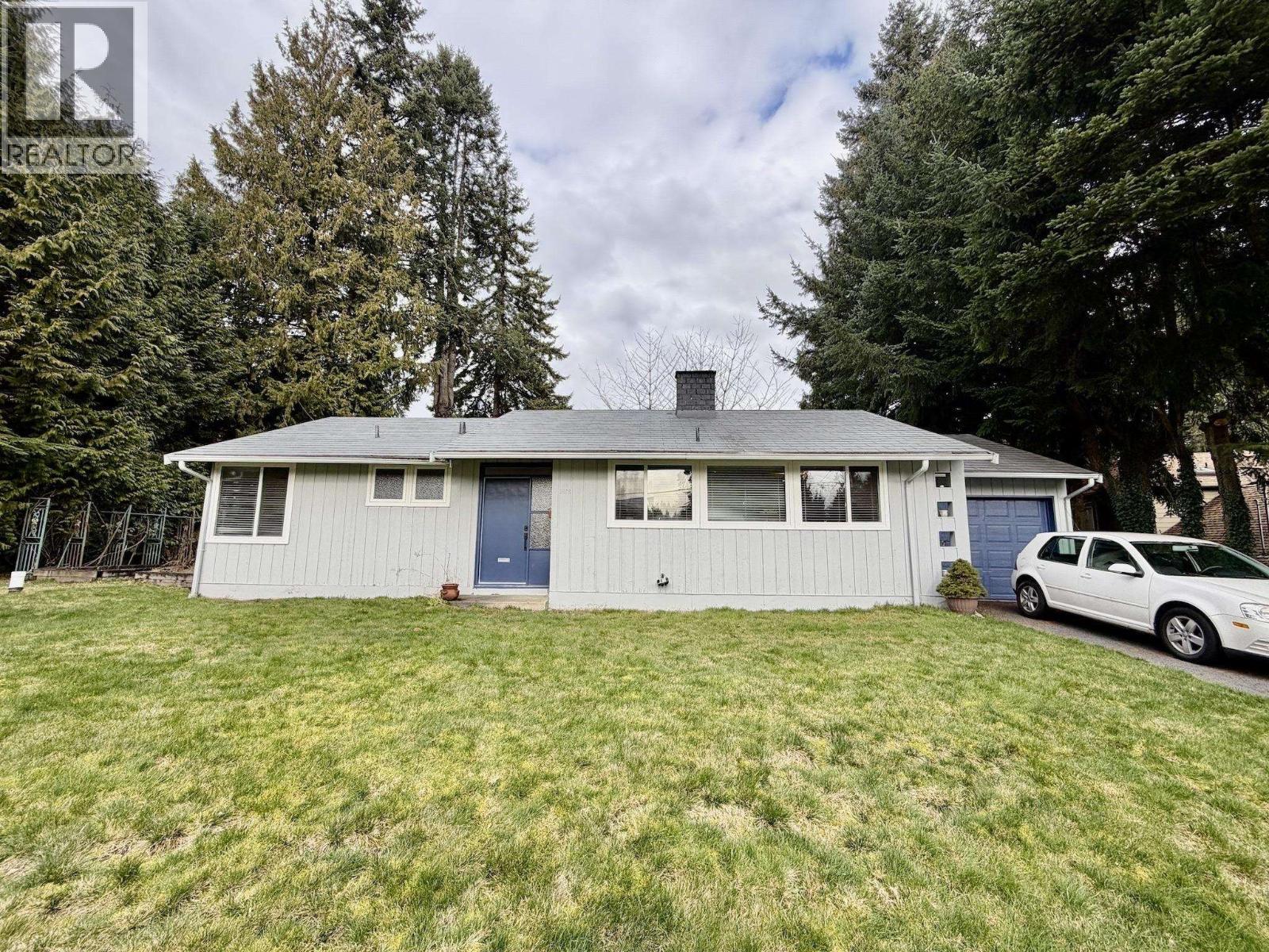 1876 Beaulynn Place, North Vancouver, British Columbia V7J 2T1 - Photo 2 - R3094748