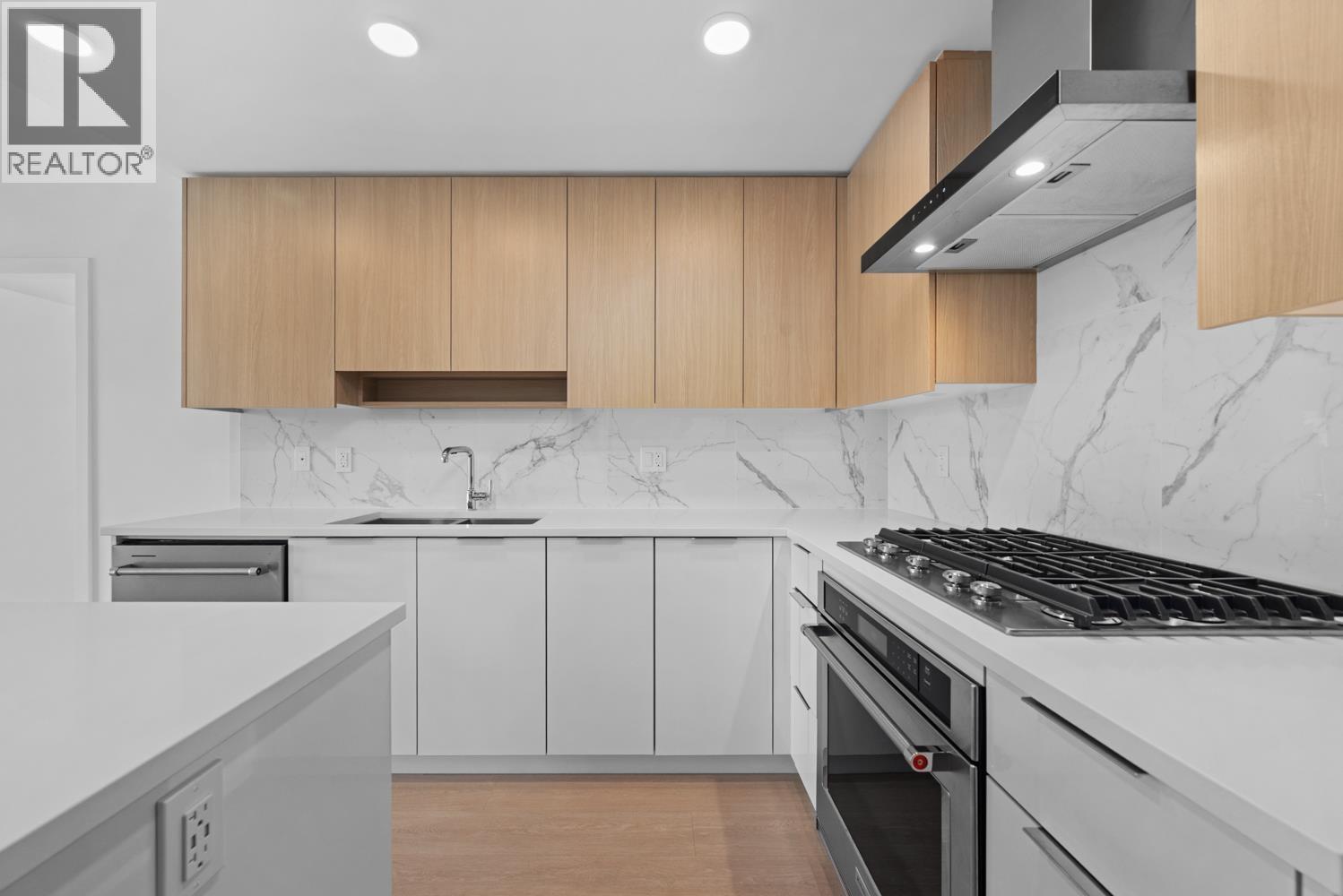 202 7769 Park Crescent, Burnaby, British Columbia  V3N 0J7 - Photo 7 - R3094518