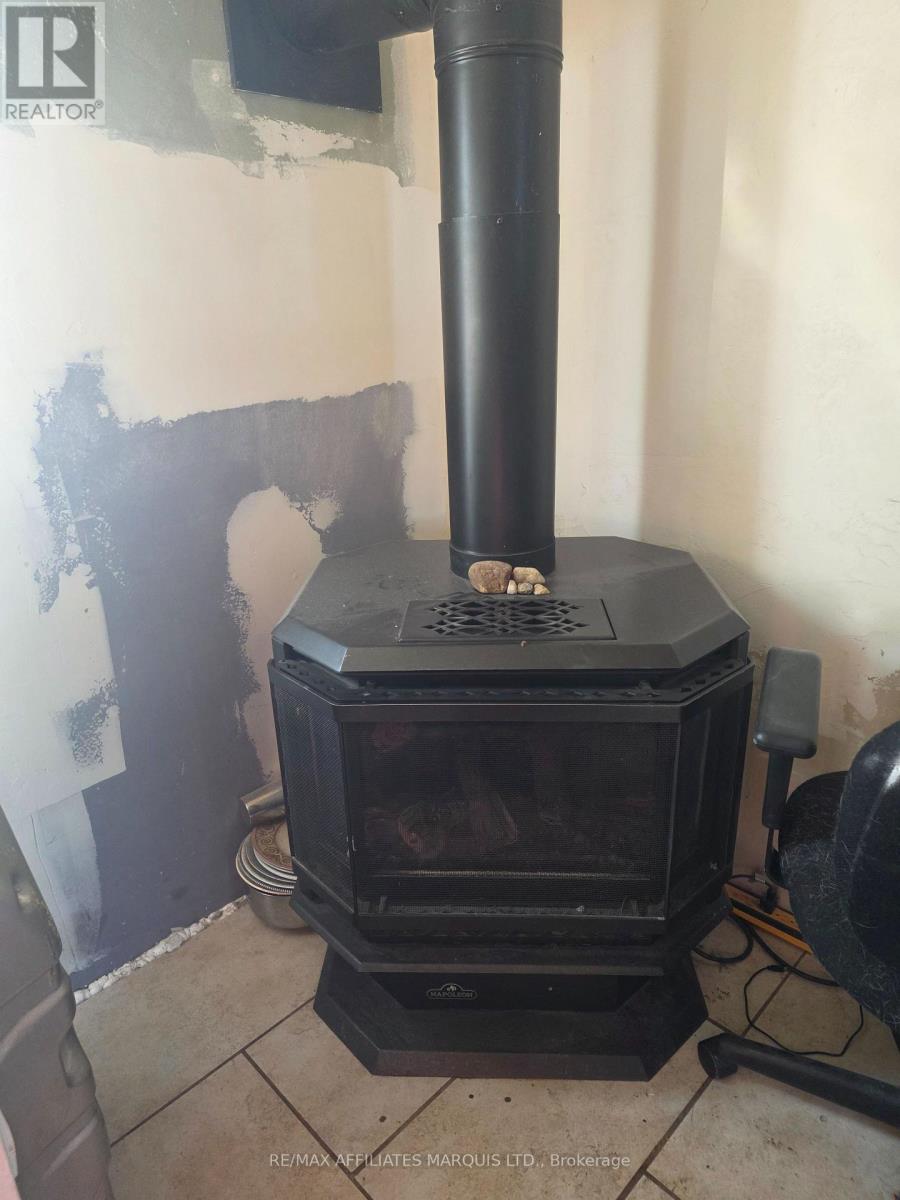 56 Marlborough Street, North Glengarry, Ontario  K0C 1T0 - Photo 6 - X12837066