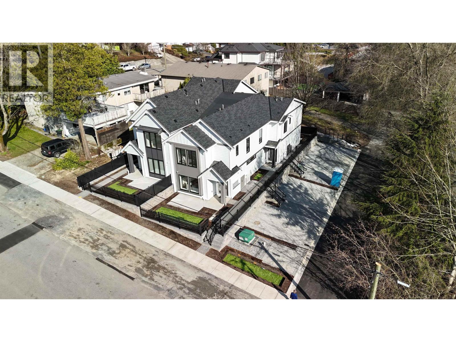 103 359 Laval Street, Coquitlam, British Columbia  V3K 4W7 - Photo 2 - R3094835