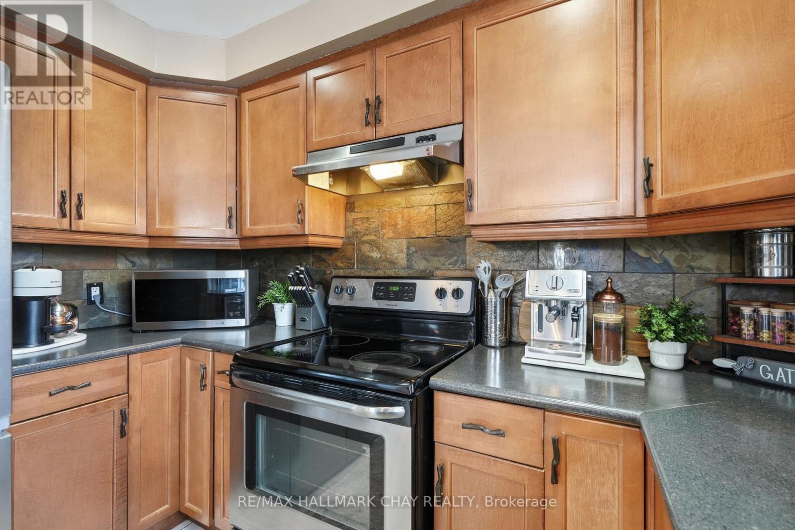 9 Grasett Crescent, Barrie (West Bayfield), Ontario  L4N 6Z8 - Photo 13 - S12837102