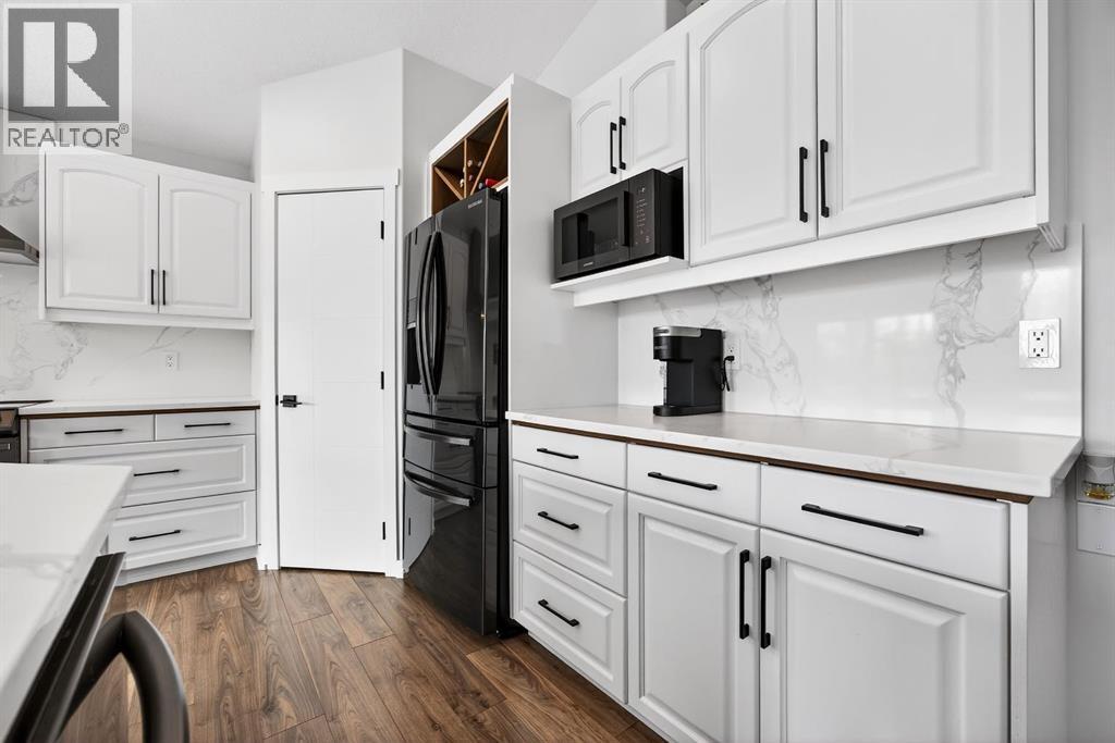 4 Champion Road, Carstairs, Alberta  T0M 0N0 - Photo 14 - A2288886