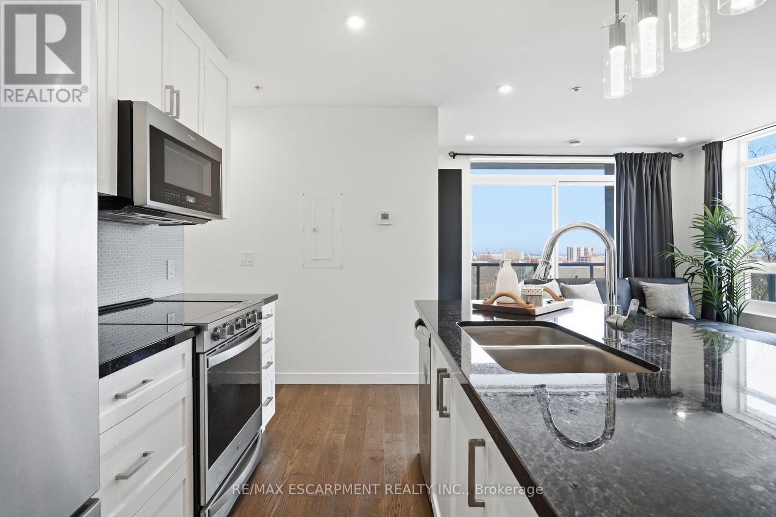 307 - 467 Charlton Avenue E, Hamilton, Ontario  L8N 0B3 - Photo 8 - X12837088