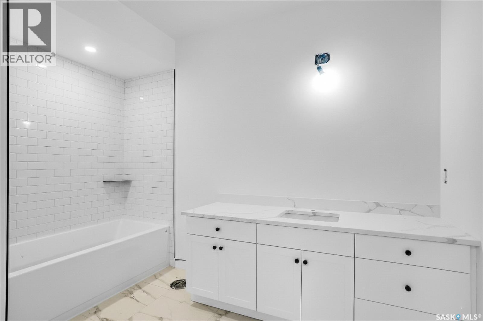 204 Settler Crescent, Warman, Saskatchewan  S0K 4S5 - Photo 27 - SK029541