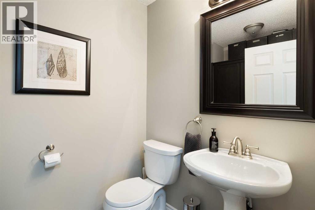 356 Douglas Ridge Green Se, Calgary, Alberta  T2Z 2Z9 - Photo 7 - A2288785