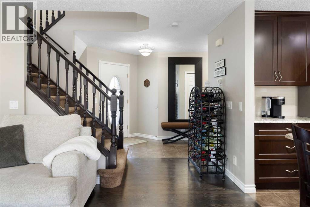 356 Douglas Ridge Green Se, Calgary, Alberta  T2Z 2Z9 - Photo 9 - A2288785