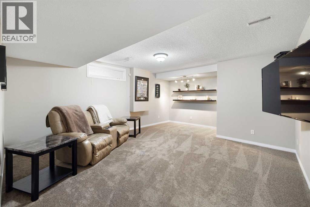 356 Douglas Ridge Green Se, Calgary, Alberta  T2Z 2Z9 - Photo 39 - A2288785