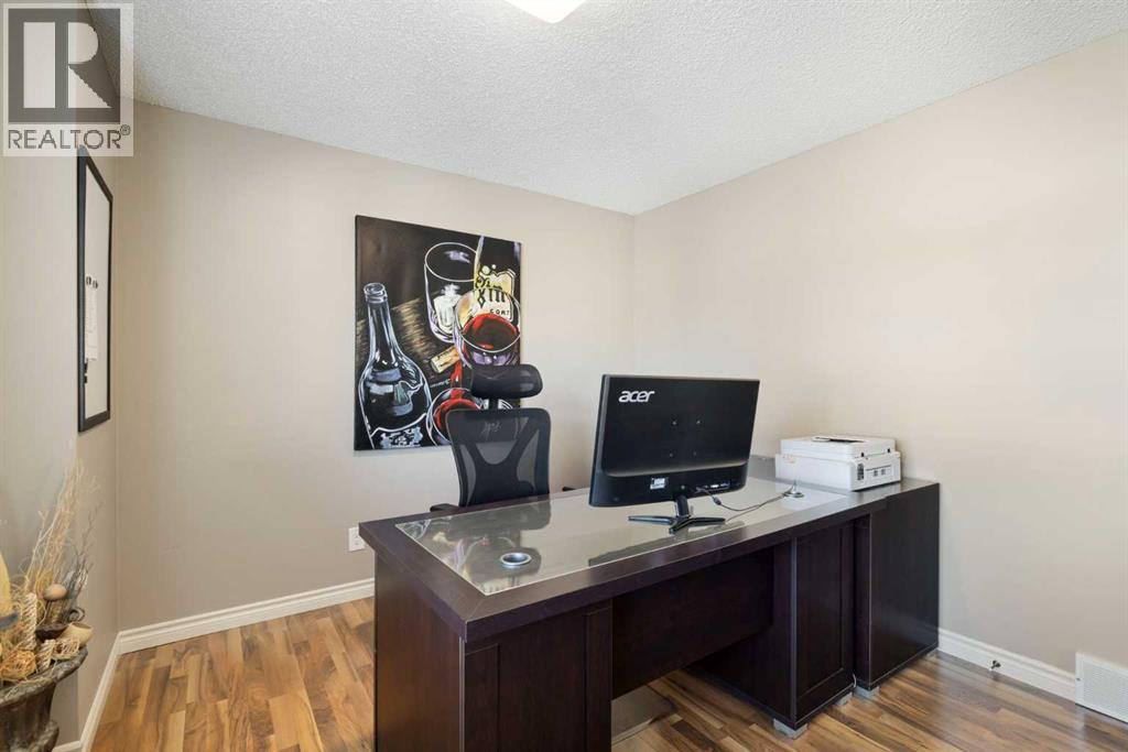 356 Douglas Ridge Green Se, Calgary, Alberta  T2Z 2Z9 - Photo 36 - A2288785