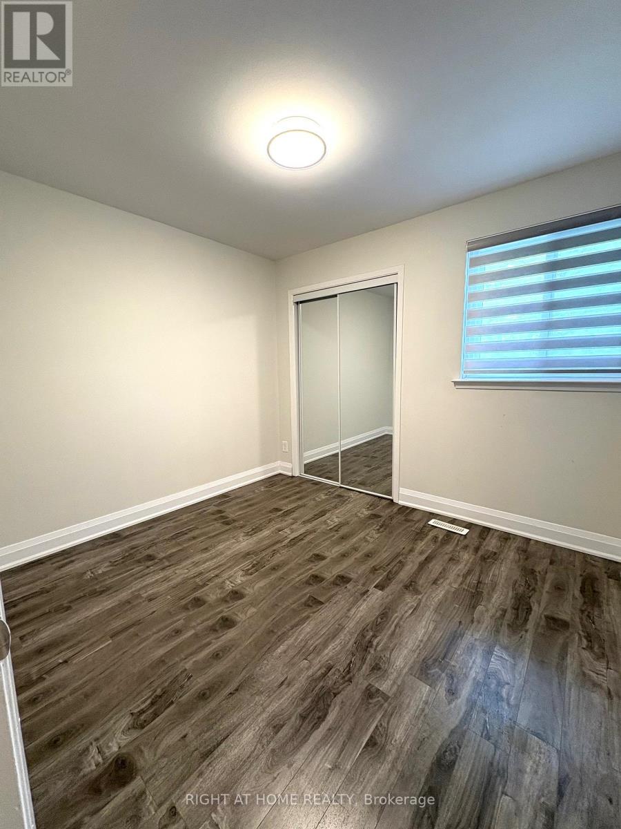 5473 Schueller Crescent, Burlington, Ontario  L7L 3T1 - Photo 16 - W12814126