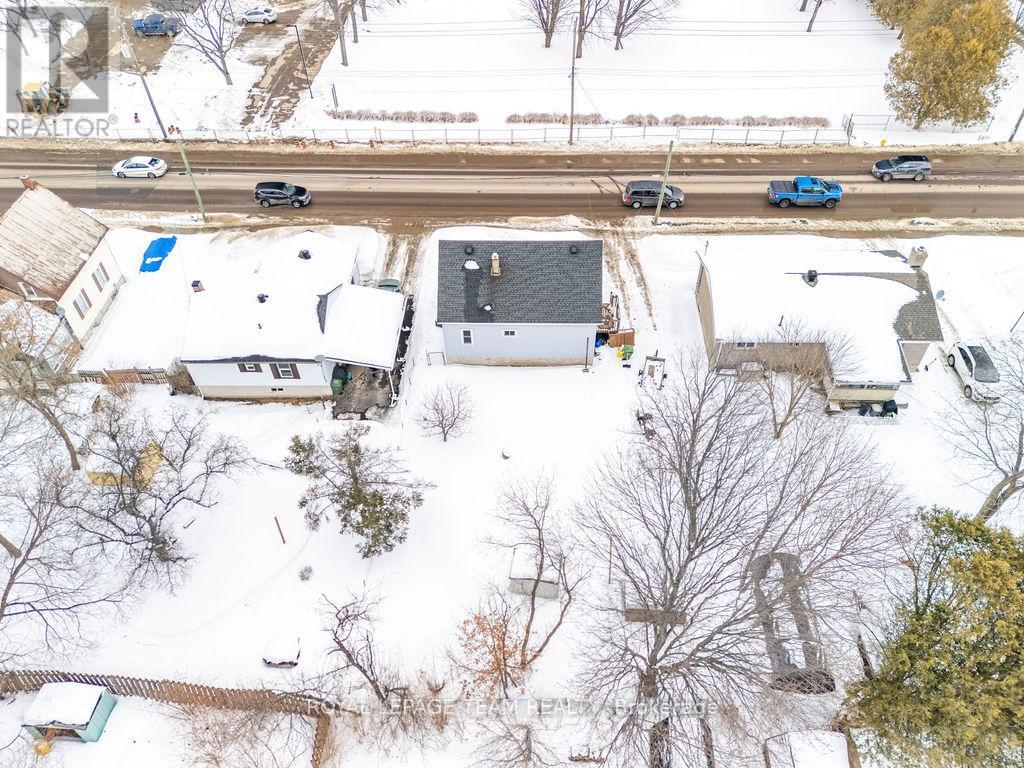 1120 Pembroke Street W, Pembroke, Ontario  K8A 5R5 - Photo 9 - X12837164