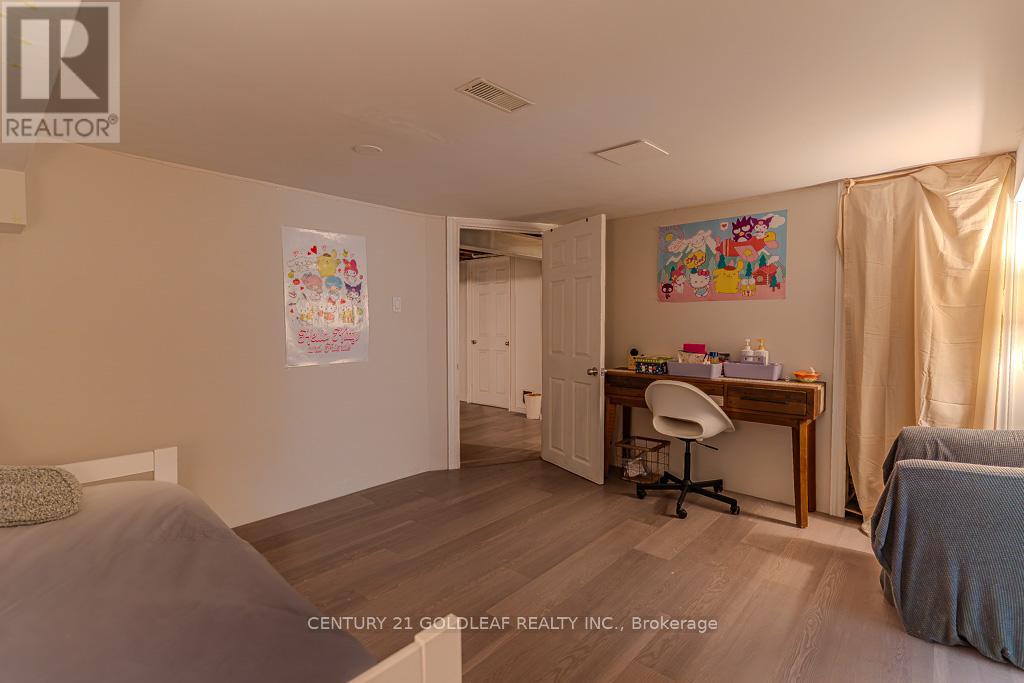 1075 North River Road, Ottawa, Ontario  K1K 3V9 - Photo 33 - X12837124