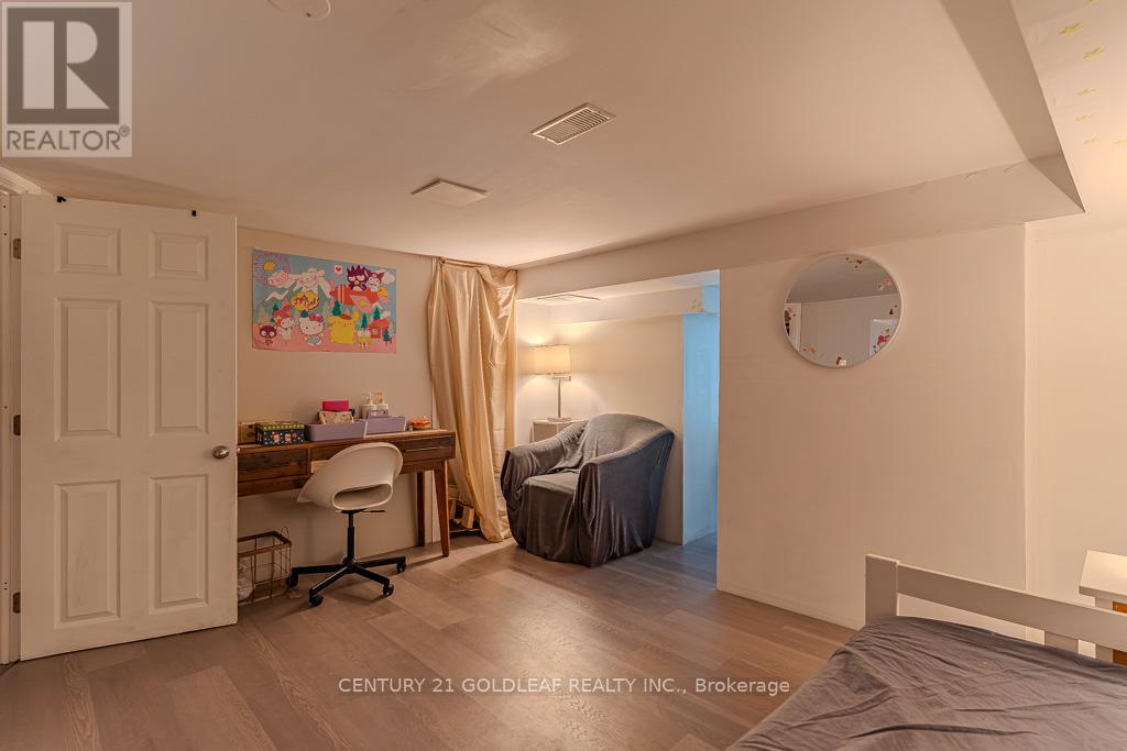 1075 North River Road, Ottawa, Ontario  K1K 3V9 - Photo 35 - X12837124