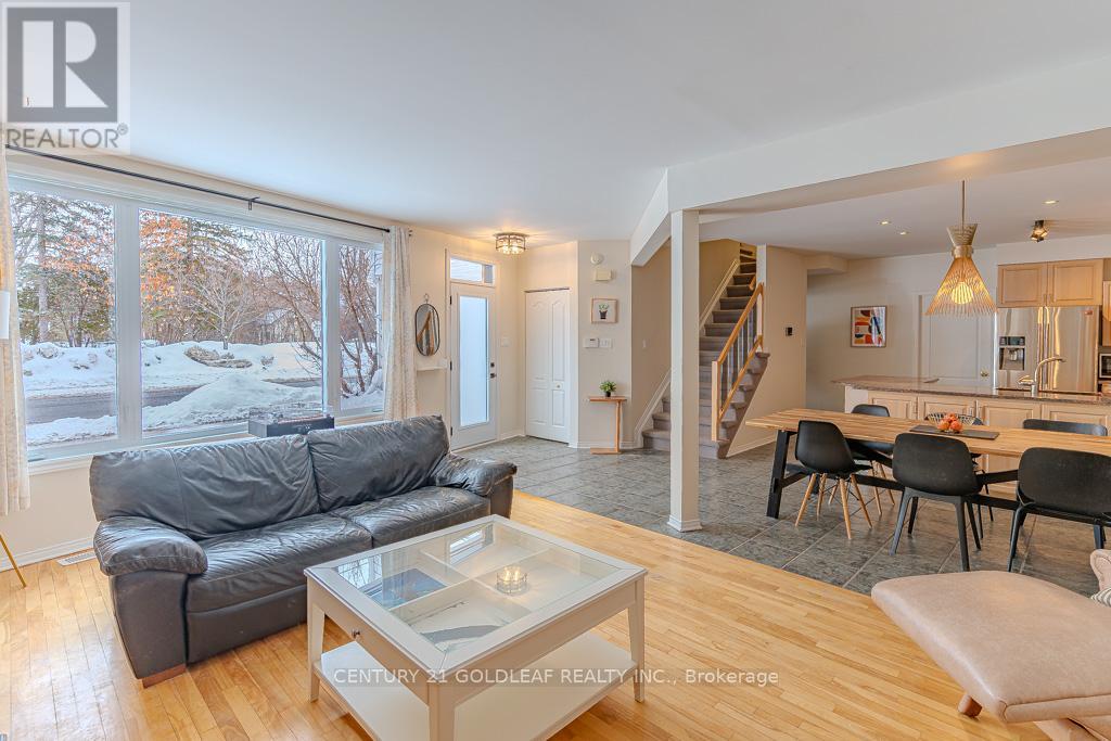 1075 North River Road, Ottawa, Ontario  K1K 3V9 - Photo 7 - X12837124