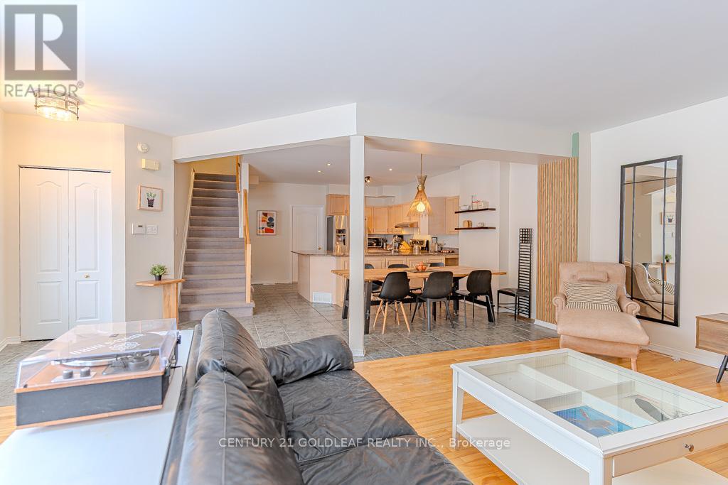 1075 North River Road, Ottawa, Ontario  K1K 3V9 - Photo 9 - X12837124