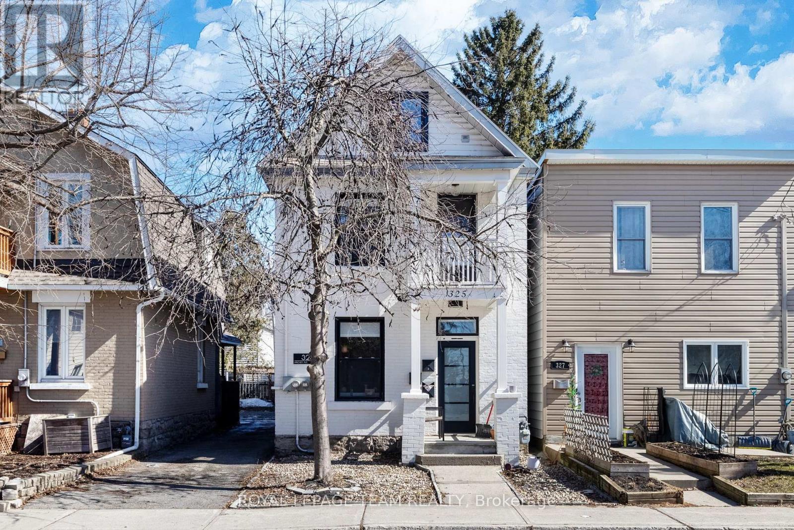 B - 325 Hinchey Avenue, Ottawa, Ontario  K1Y 1M1 - Photo 2 - X12837154