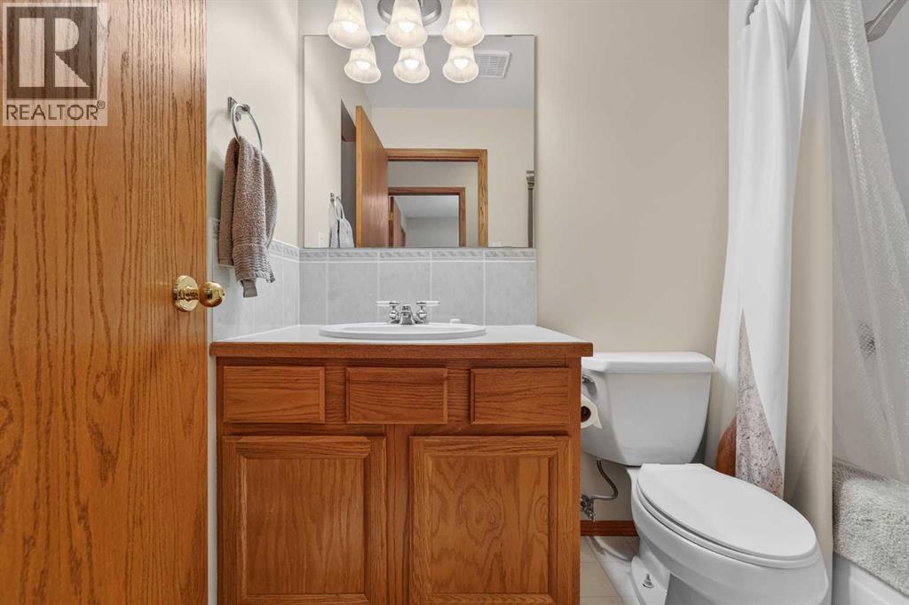 95 Stoney Crescent W, Lethbridge, Alberta  T1K 7B2 - Photo 24 - A2289473