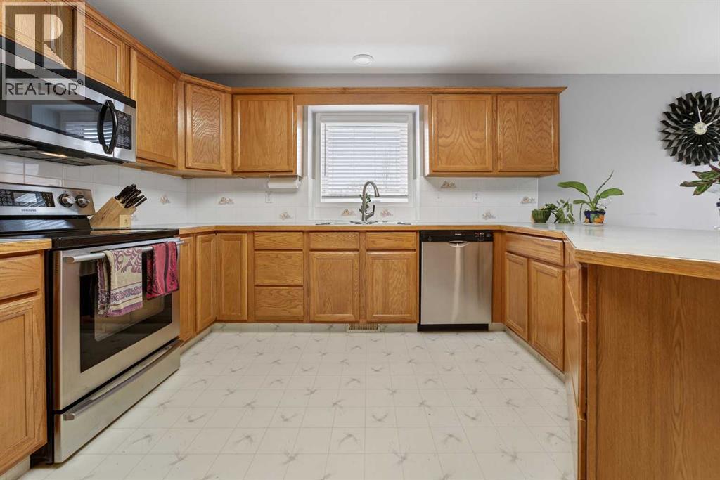 95 Stoney Crescent W, Lethbridge, Alberta  T1K 7B2 - Photo 6 - A2289473