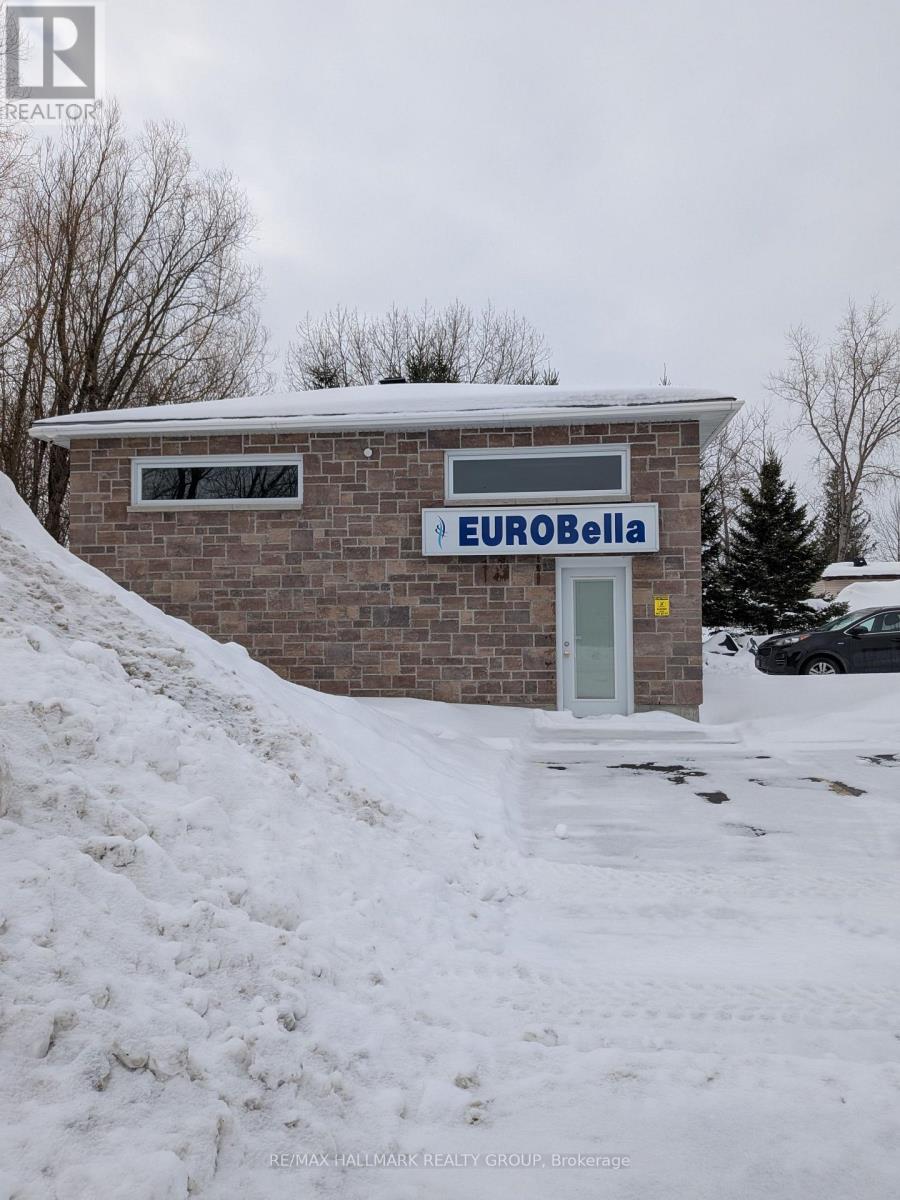 4110 Albion Road, Ottawa, Ontario K1T 3W1 - Photo 2 - X12789312