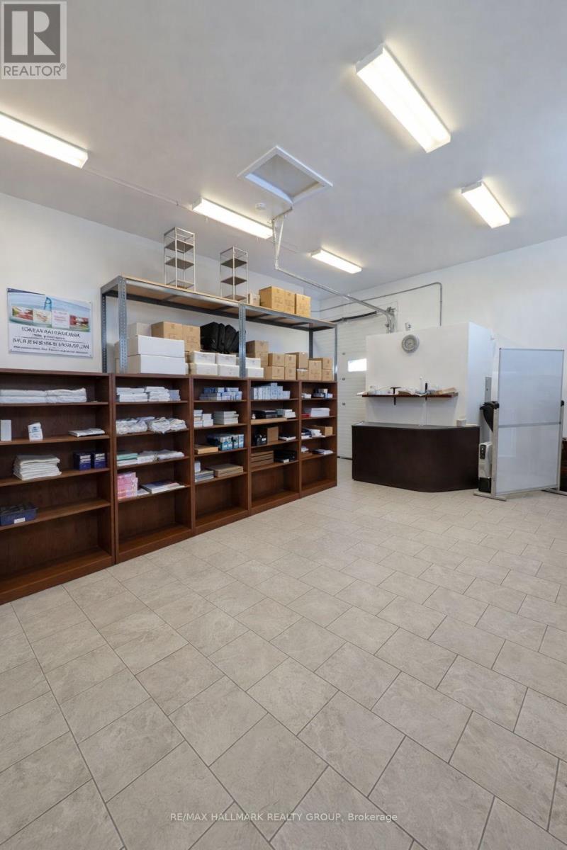 4110 Albion Road, Ottawa, Ontario K1T 3W1 - Photo 9 - X12789312