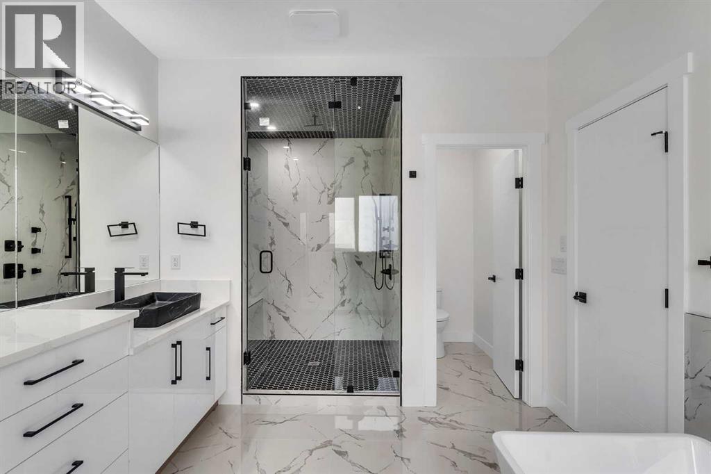 18 South Shore Road, Chestermere, Alberta  T1X 2Y4 - Photo 23 - A2288727