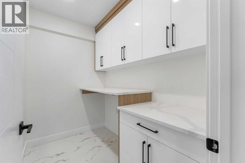 18 South Shore Road, Chestermere, Alberta  T1X 2Y4 - Photo 38 - A2288727