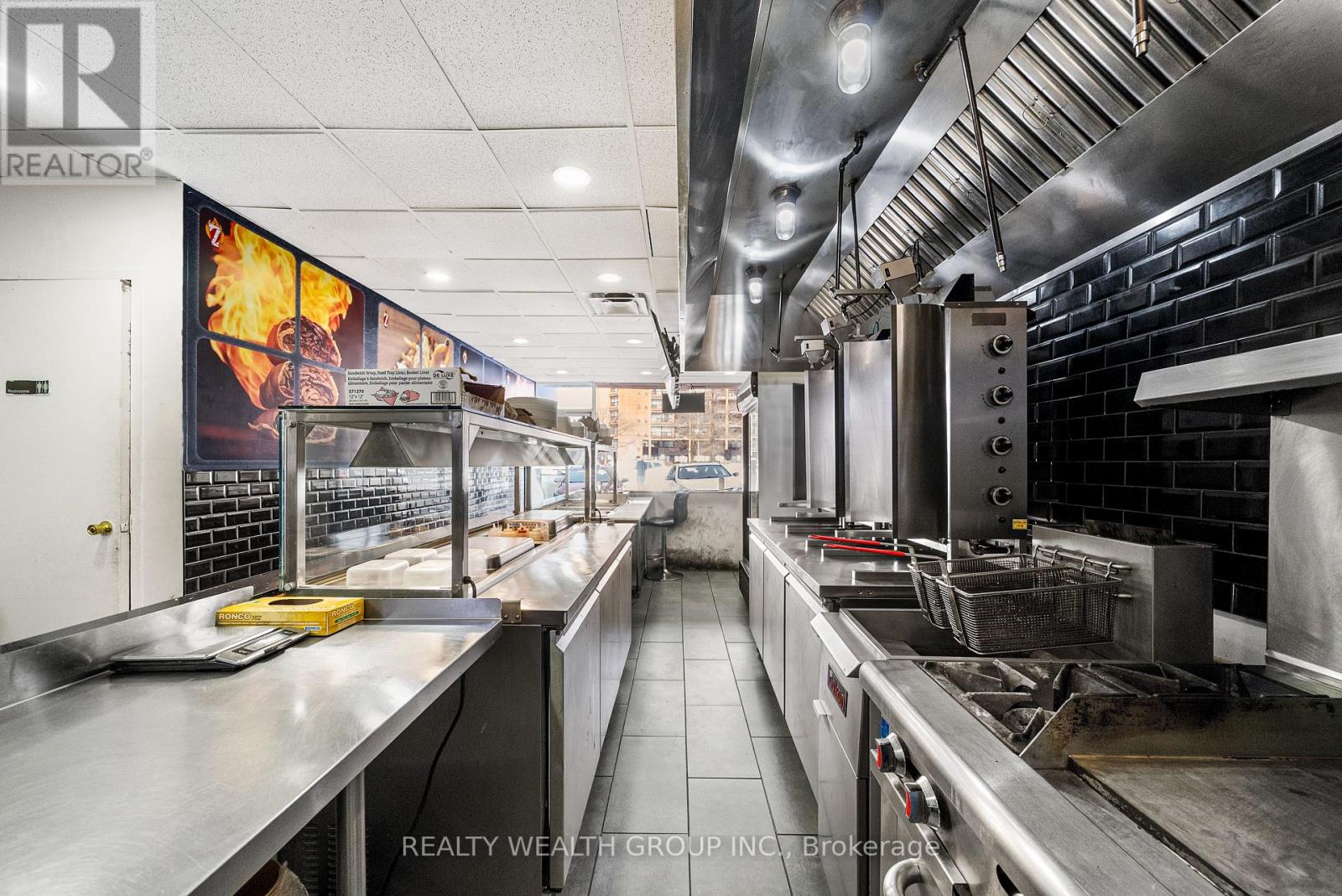 1837 Lawrence Avenue E, Toronto, Ontario  M1R 2Y3 - Photo 11 - E12837178