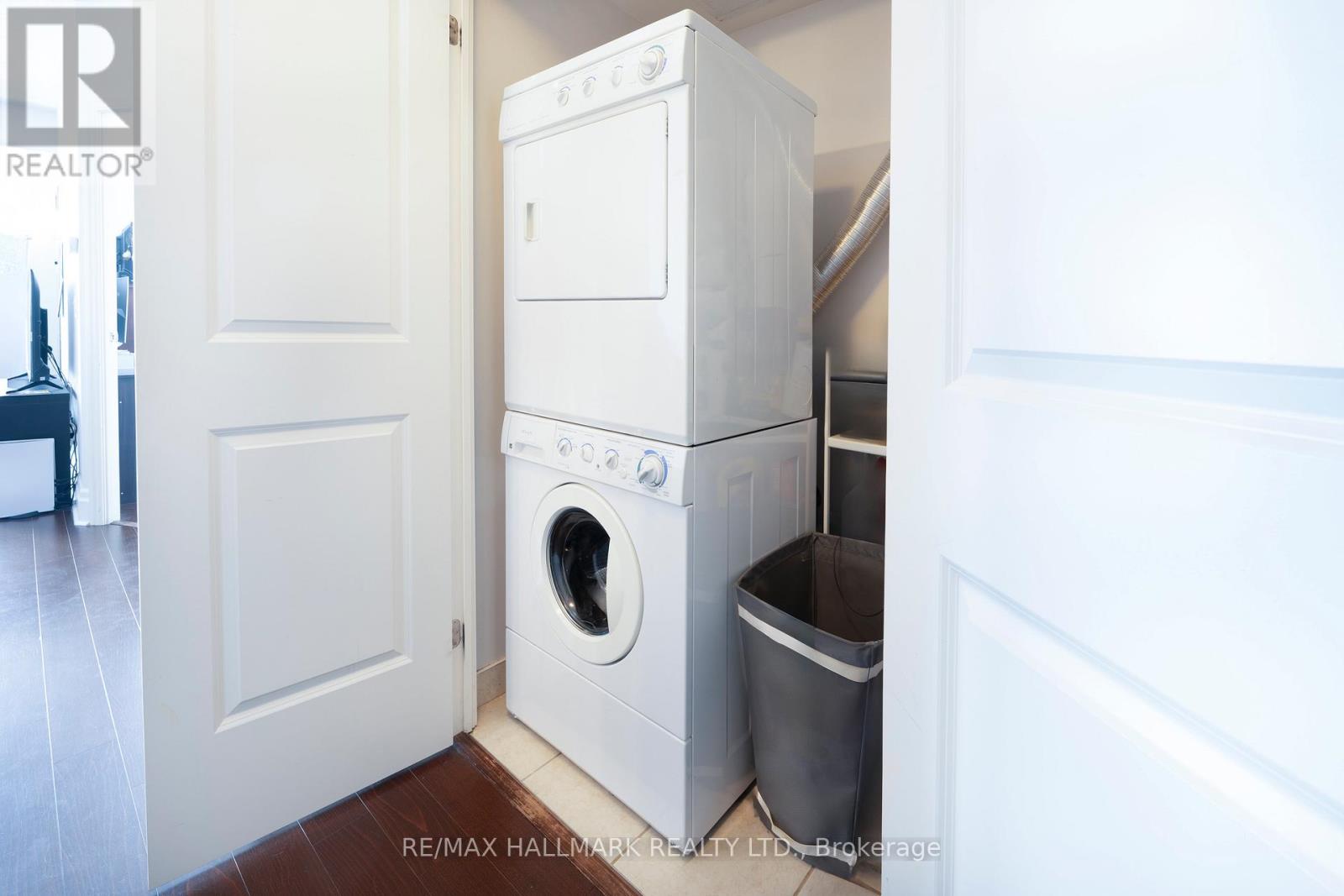 803 - 131 Upper Duke Crescent, Markham, Ontario  L6G 0C9 - Photo 6 - N12837132