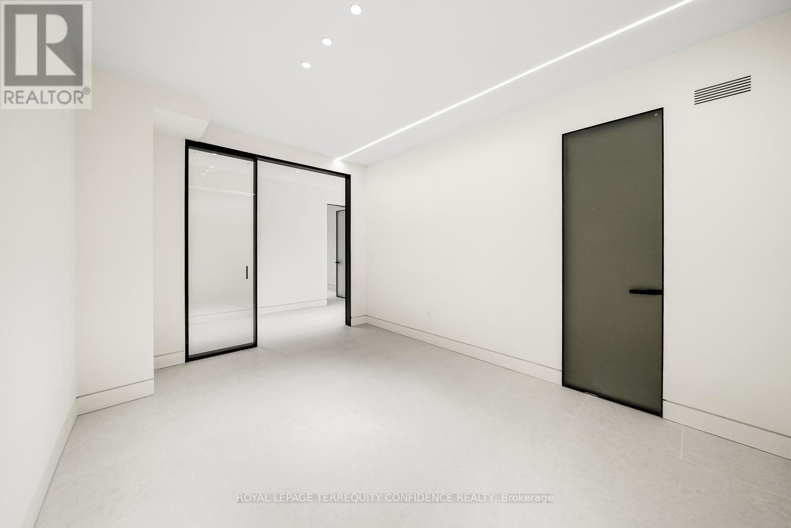 281 Kerrybrook Drive, Richmond Hill, Ontario  L4C 3R2 - Photo 42 - N12837170