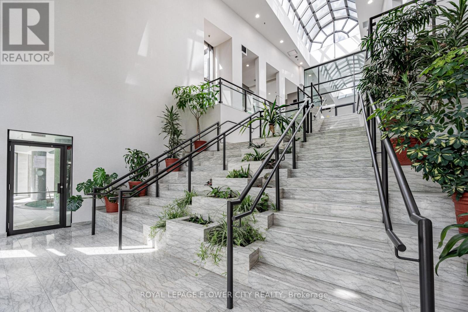 908 - 3 Hickory Tree Road, Toronto, Ontario  M9N 3W5 - Photo 33 - W12837128