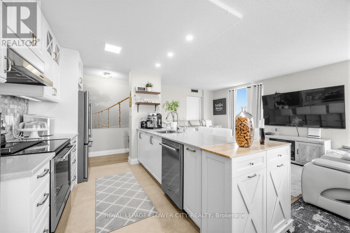 908 - 3 Hickory Tree Road, Toronto, Ontario  M9N 3W5 - Photo 8 - W12837128