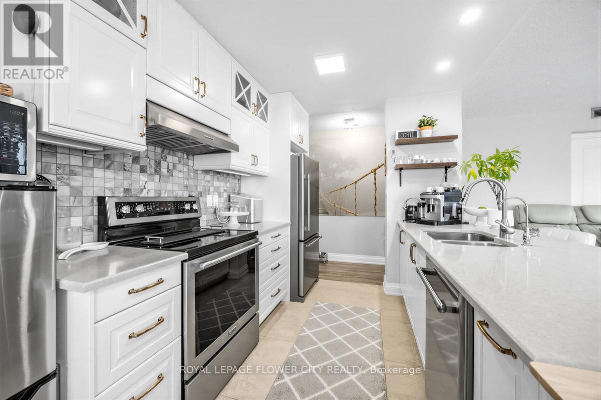 908 - 3 Hickory Tree Road, Toronto, Ontario  M9N 3W5 - Photo 9 - W12837128