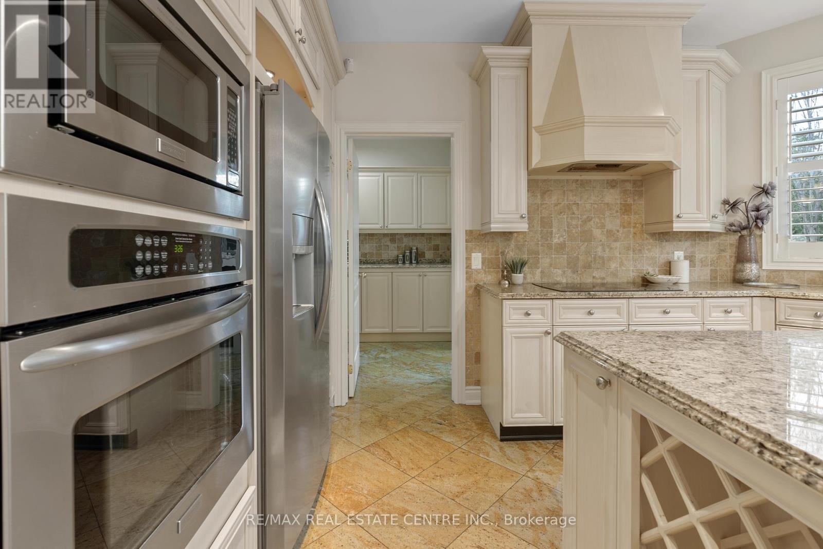 645 Cranleigh Court, Mississauga, Ontario  L5H 4L4 - Photo 22 - W12837142