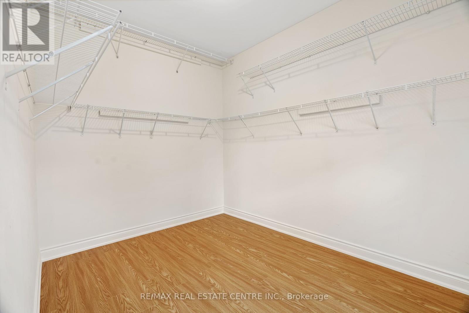 645 Cranleigh Court, Mississauga, Ontario  L5H 4L4 - Photo 30 - W12837142