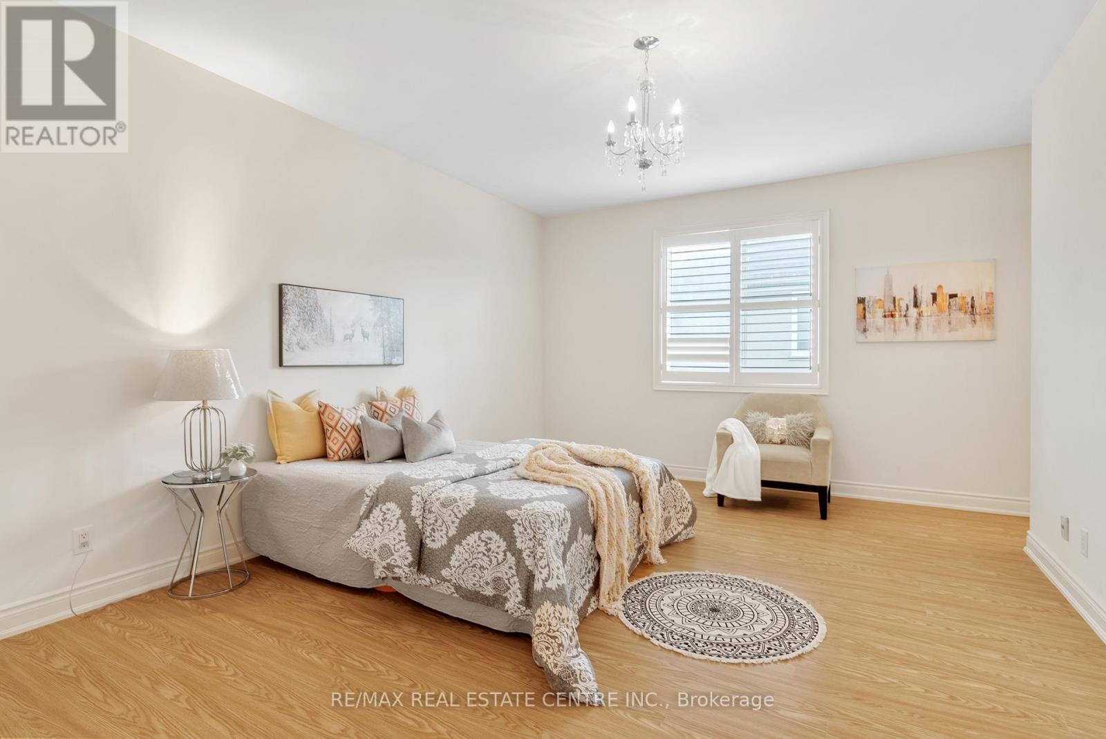 645 Cranleigh Court, Mississauga, Ontario  L5H 4L4 - Photo 34 - W12837142