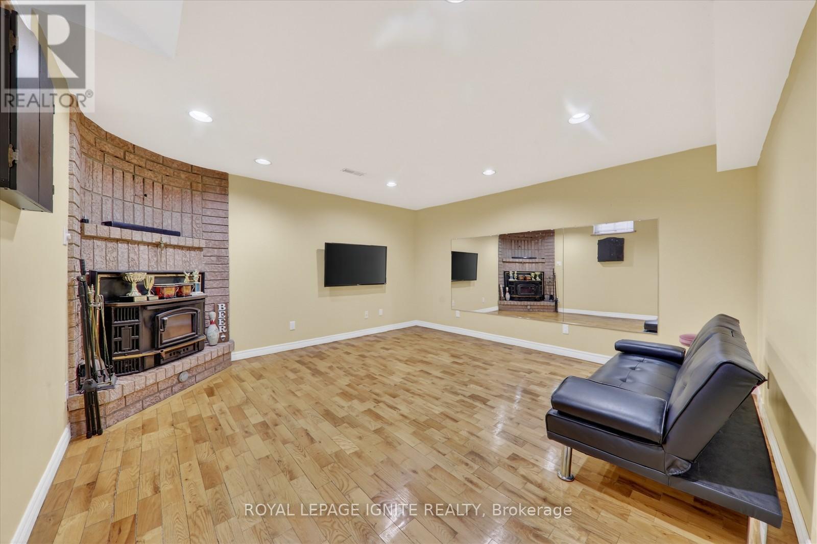 136 Chipmunk Crescent, Brampton, Ontario  L6R 1B7 - Photo 17 - W12837156