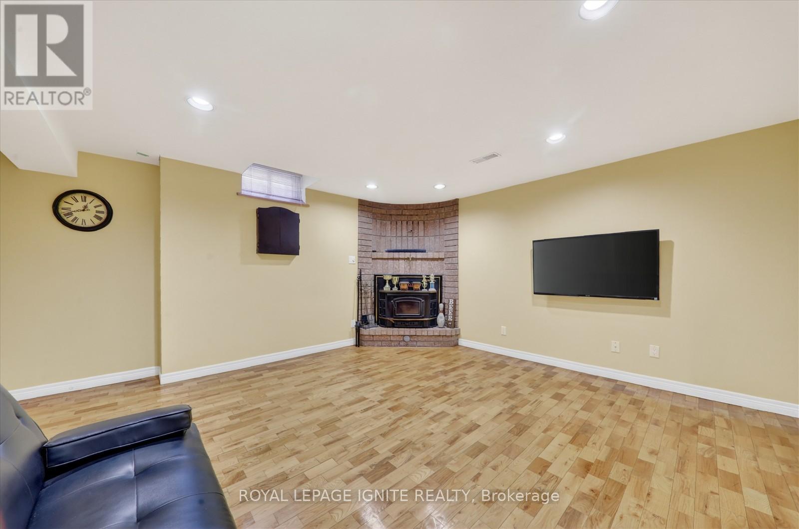 136 Chipmunk Crescent, Brampton, Ontario  L6R 1B7 - Photo 18 - W12837156