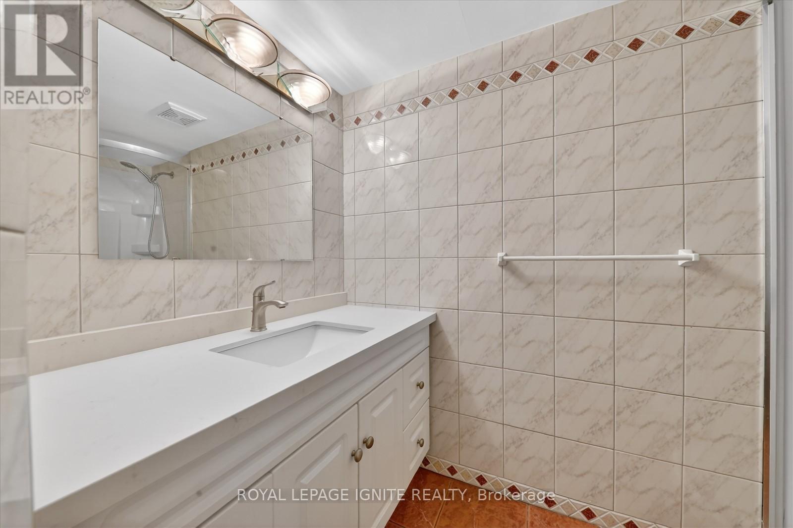 136 Chipmunk Crescent, Brampton, Ontario  L6R 1B7 - Photo 20 - W12837156