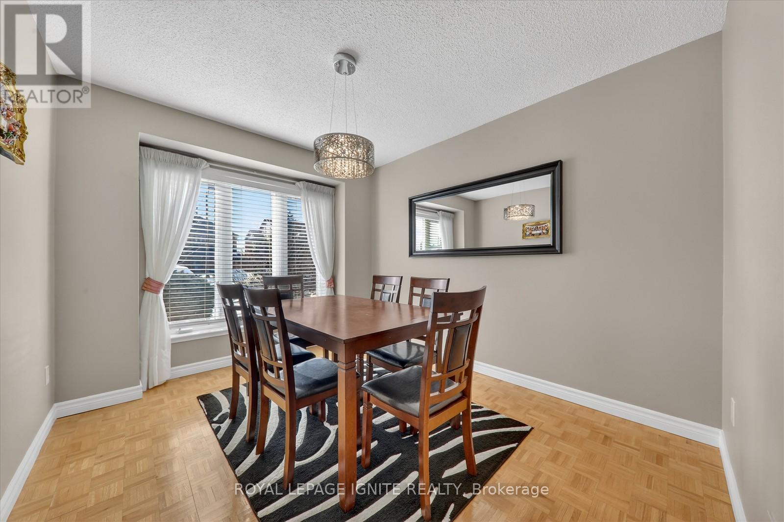 136 Chipmunk Crescent, Brampton, Ontario  L6R 1B7 - Photo 8 - W12837156