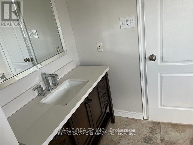 2383 Hilda Drive, Oakville, Ontario  L6H 7N5 - Photo 13 - W12837162