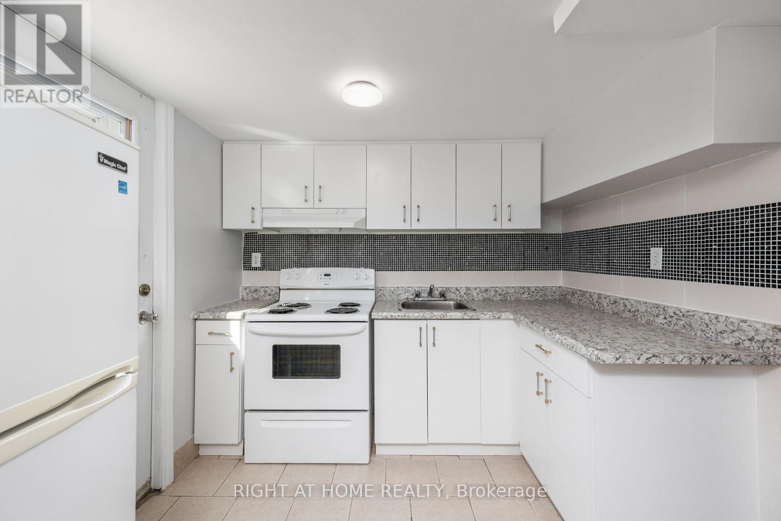 48 Clarence Street, Cambridge, Ontario  N3C 1K9 - Photo 20 - X12837110