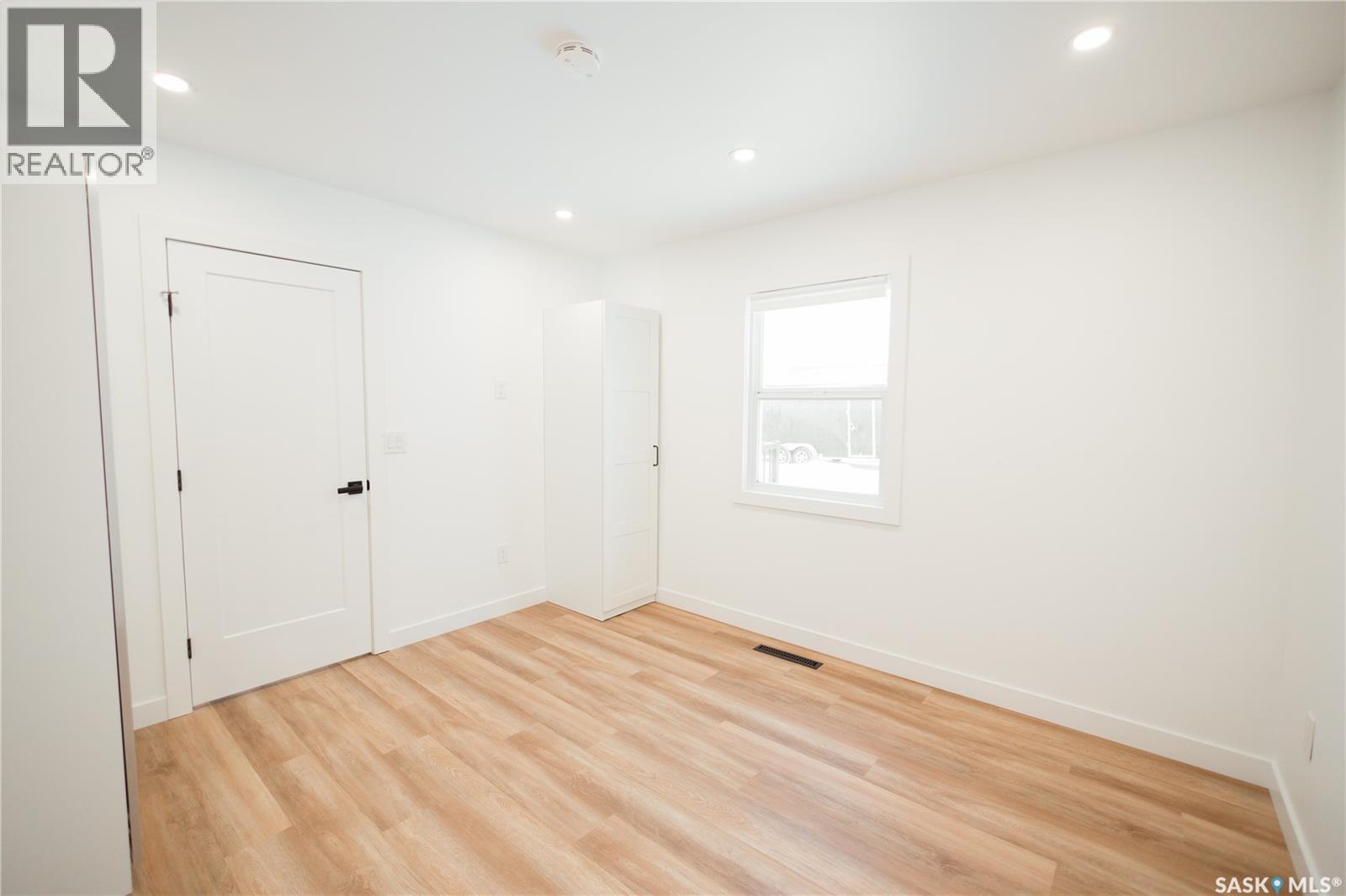 1041 Hastings Street, Moose Jaw, Saskatchewan  S6H 5R7 - Photo 11 - SK029471