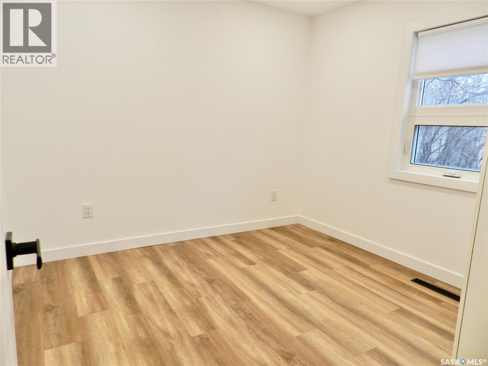 1041 Hastings Street, Moose Jaw, Saskatchewan  S6H 5R7 - Photo 19 - SK029471